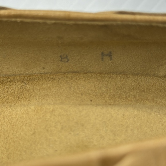 Vintage Stuart Weitzman Embossed Leather Pumps (8) - Picture 9 of 10